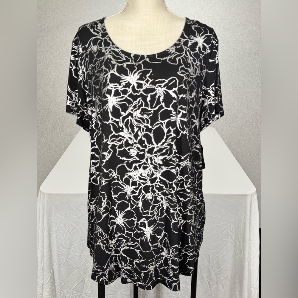 JM Collection Black w/ Silver Metallic Floral Short Sleeve Top XL Office Wear